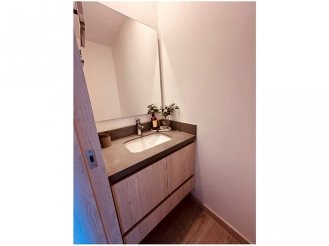 Apartamento de 2 alcobas en venta en El Poblado, Medellín, 88 m² · foto 5 de 8