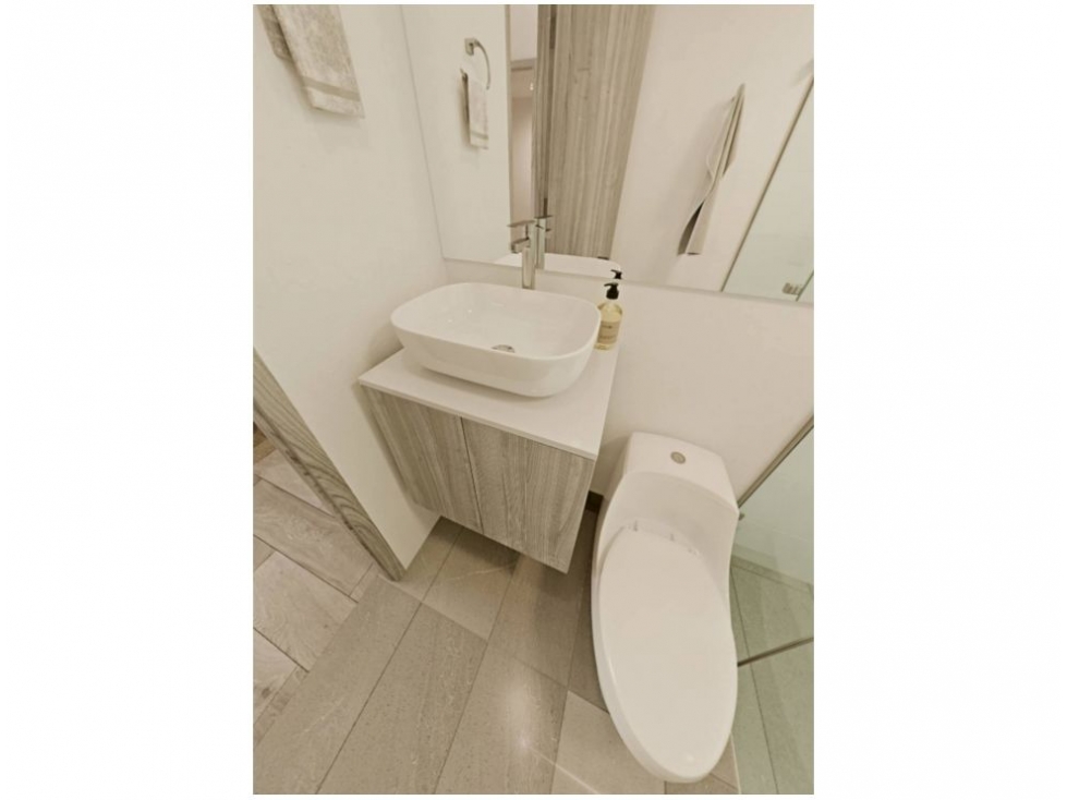 Apartamento en venta en El Poblado, Medellín · foto 9 de 13