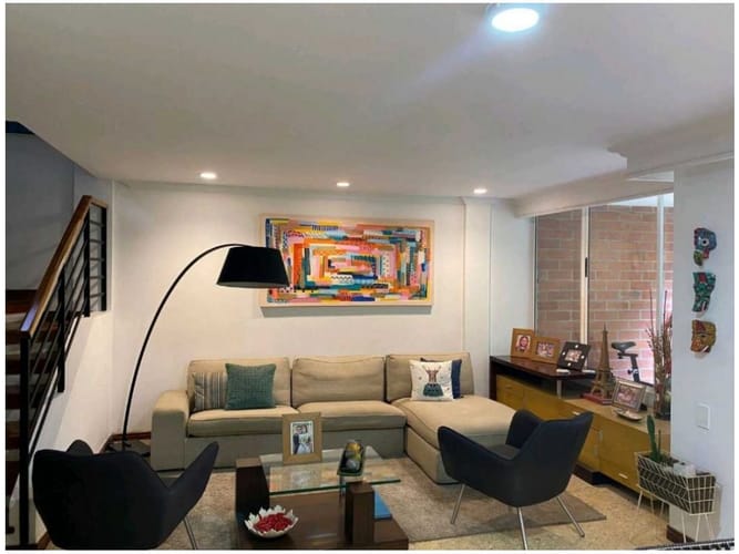 Casa de 3 alcobas en venta en Altos Del Poblado, Medellín, 200 m² · foto 3 de 10