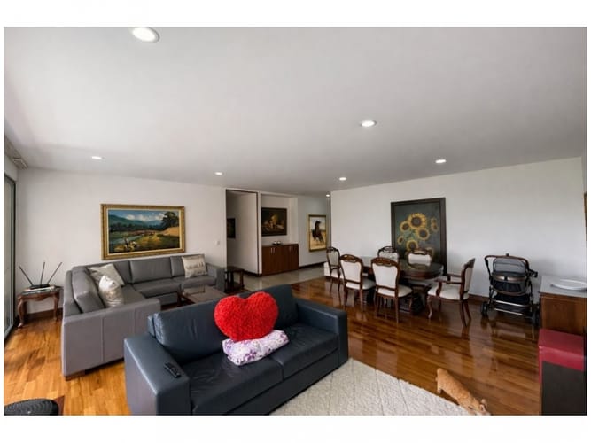 Apartamento de 3 alcobas en venta en El Poblado, Medellín, 186 m² · foto 5 de 24