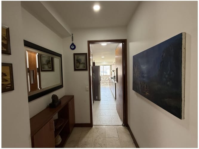 Apartamento de 3 alcobas en venta en El Poblado, Medellín, 186 m² · foto 18 de 24
