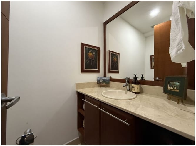 Apartamento de 3 alcobas en venta en El Poblado, Medellín, 186 m² · foto 19 de 24