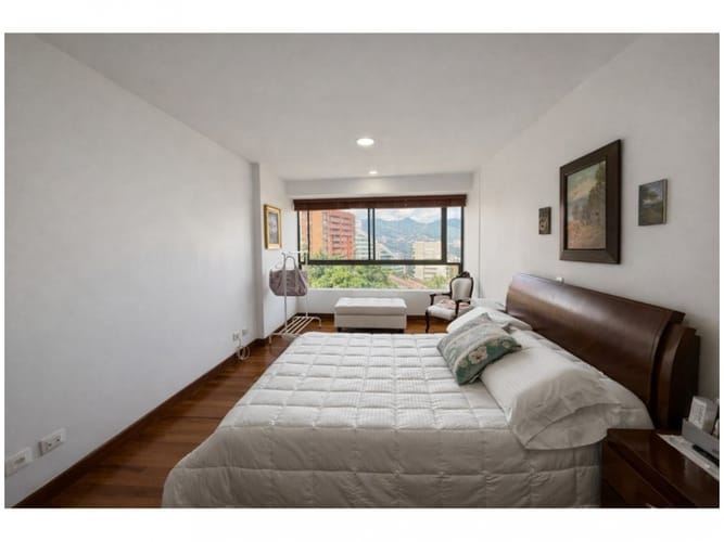 Apartamento de 3 alcobas en venta en El Poblado, Medellín, 186 m² · foto 21 de 24