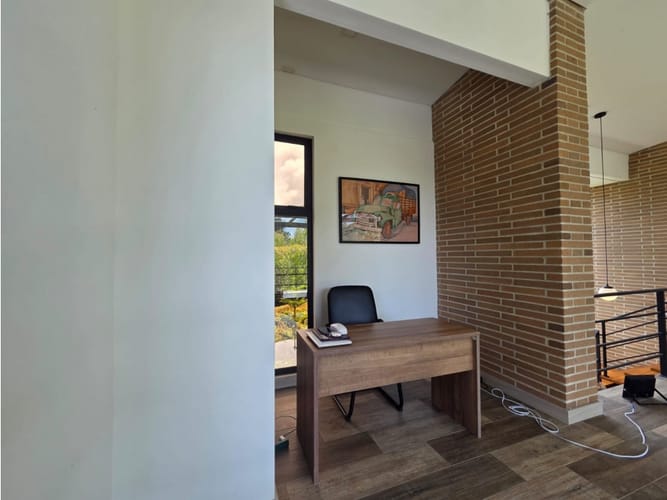 Casa de 3 alcobas en venta en Vía Las Palmas, Envigado, 287 m² · foto 3 de 24