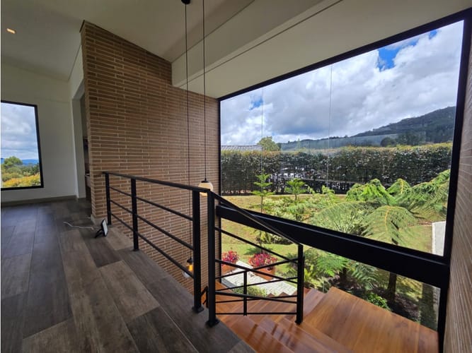 Casa de 3 alcobas en venta en Vía Las Palmas, Envigado, 287 m² · foto 4 de 24