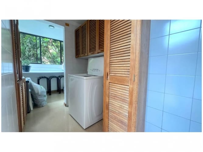 Apartamento de 3 alcobas en venta en La Florida, Medellín, 172 m² · foto 10 de 24