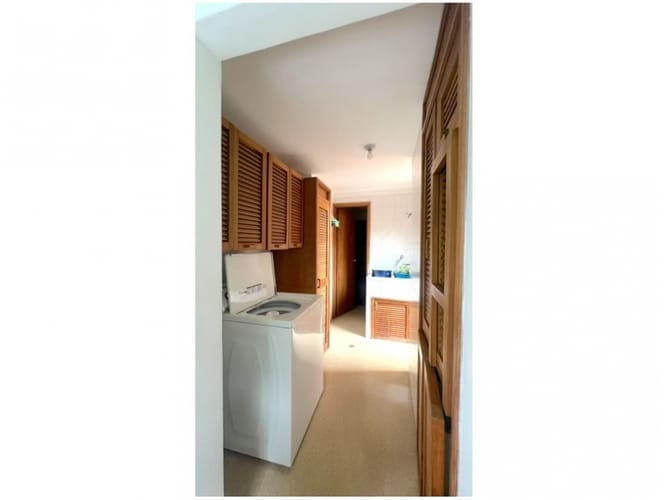 Apartamento de 3 alcobas en venta en La Florida, Medellín, 172 m² · foto 12 de 24