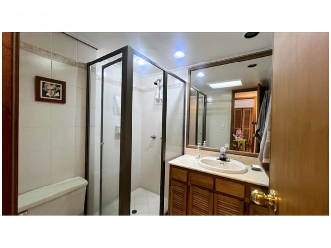 Apartamento de 3 alcobas en venta en La Florida, Medellín, 172 m² · foto 23 de 24