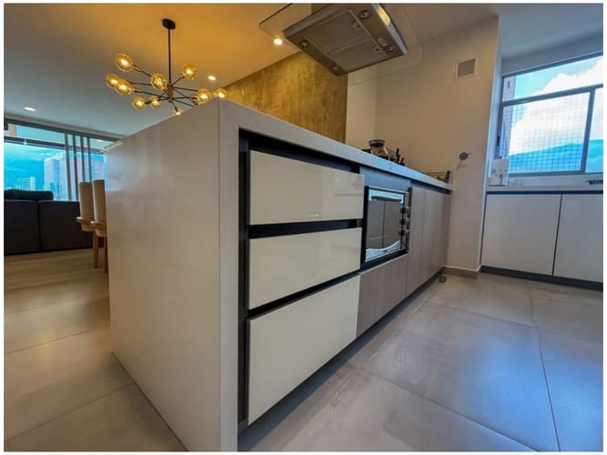 Apartamento de 3 alcobas en venta en Loma De Las Brujas, Envigado, 172 m² · foto 9 de 16