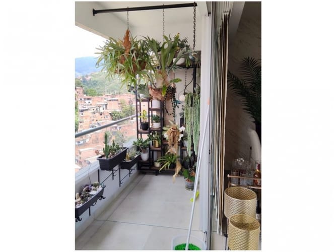 Apartamento de 3 alcobas en venta en Urbanizacion La Florida, Medellín, 99 m² · foto 5 de 20