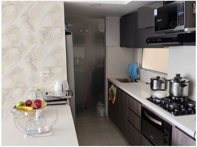 Apartamento de 3 alcobas en venta en Urbanizacion La Florida, Medellín, 99 m² · foto 6 de 20