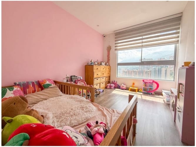 Apartamento de 3 alcobas en venta en Loma De Las Brujas, Envigado, 172 m² · foto 15 de 16