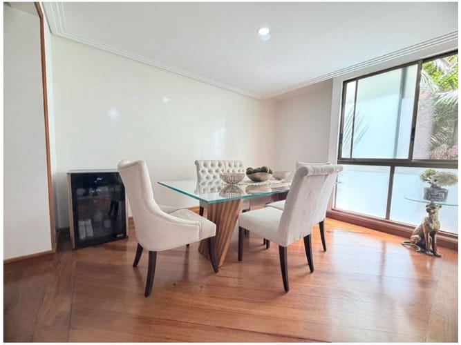 Apartamento de 2 alcobas en venta en El Poblado, Medellín, 180 m² · foto 2 de 13