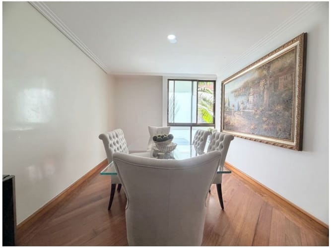 Apartamento de 2 alcobas en venta en El Poblado, Medellín, 180 m² · foto 3 de 13