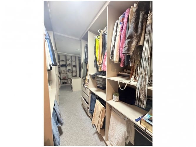 Apartamento de 2 alcobas en venta en El Poblado, Medellín, 180 m² · foto 10 de 13