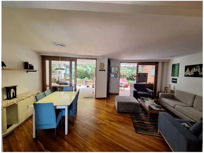 Casa de 4 alcobas en venta en El Poblado, Medellín, 240 m² · foto 5 de 23