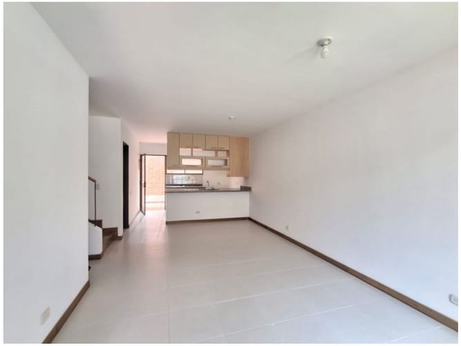Casa de 3 alcobas en venta en La Ceja, 95 m² · foto 2 de 18