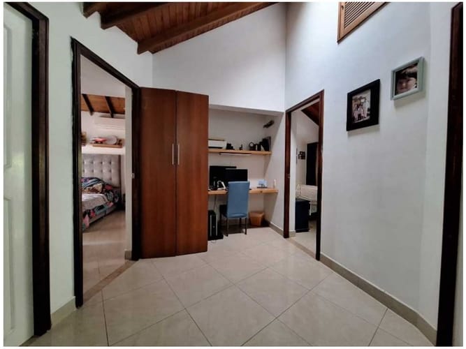 Casa de 4 alcobas en venta en El Poblado, Medellín, 240 m² · foto 11 de 23