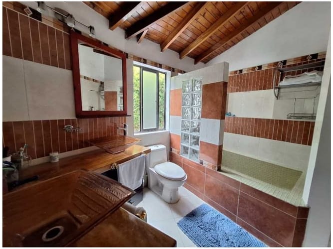 Casa de 4 alcobas en venta en El Poblado, Medellín, 240 m² · foto 15 de 23