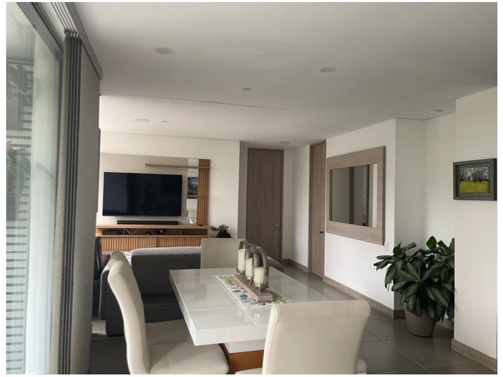 Apartamento en venta en Loma Del Chocho, Envigado · foto 3 de 19