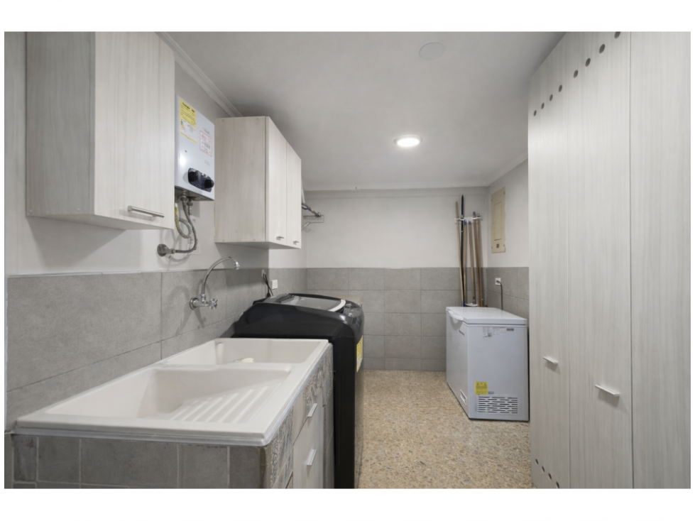 Apartamento en venta en El Poblado, Medellín · foto 11 de 24
