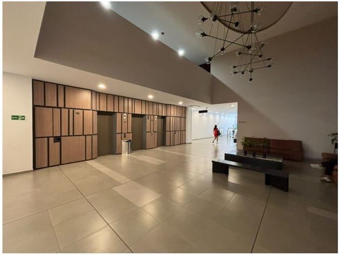Apartamento de 3 alcobas en venta en El Poblado, Medellín, 121 m² · foto 3 de 24