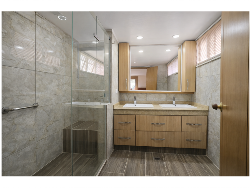 Apartamento en venta en El Poblado, Medellín · foto 20 de 24