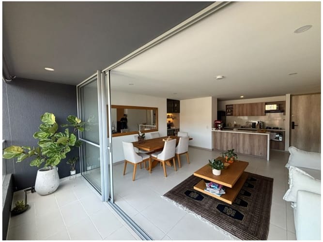 Apartamento de 3 alcobas en venta en El Poblado, Medellín, 121 m² · foto 23 de 24