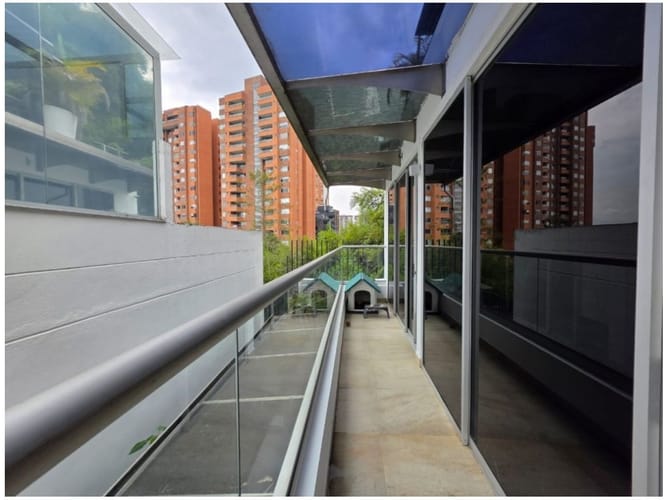 Casa de 3 alcobas en venta en Cumbres, Envigado, 250 m² · foto 12 de 24