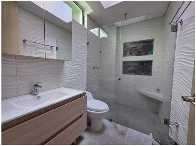 Casa de 3 alcobas en venta en Cumbres, Envigado, 250 m² · foto 16 de 24
