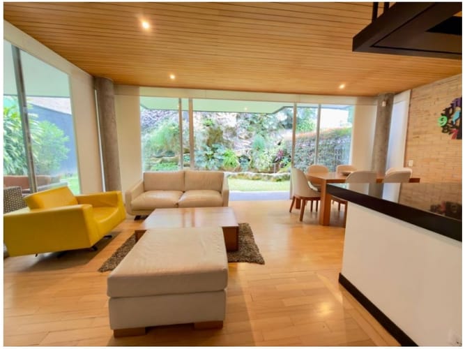 Casa de 4 alcobas en venta en Urbanización Las Cumbres, Envigado, 345 m² · foto 3 de 19