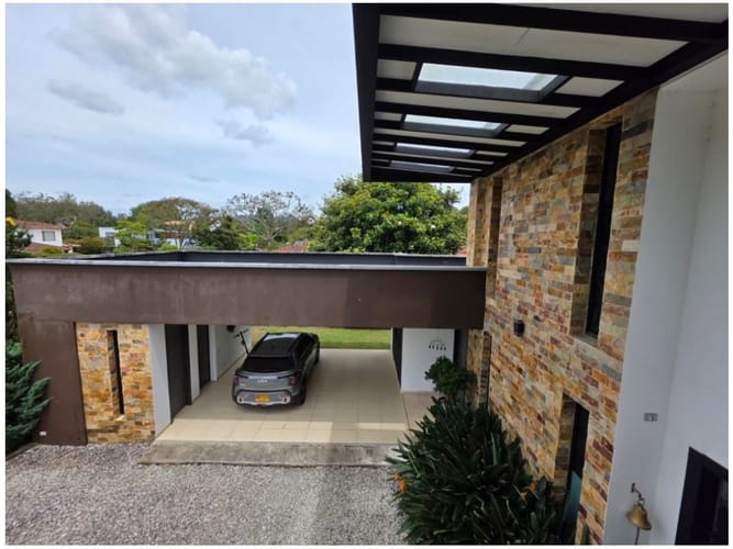 Casa de 3 alcobas en venta en Llano Grande, Rionegro, 352 m² · foto 4 de 24