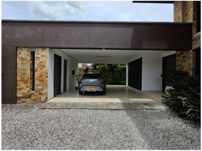 Casa de 3 alcobas en venta en Llano Grande, Rionegro, 352 m² · foto 5 de 24
