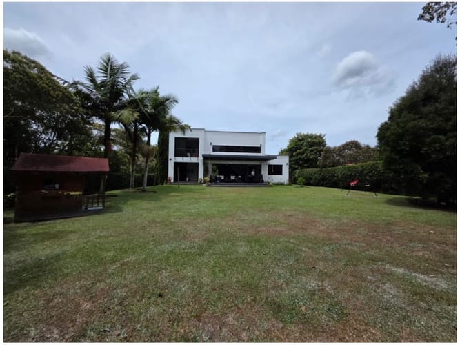 Casa de 3 alcobas en venta en Llano Grande, Rionegro, 352 m² · foto 12 de 24