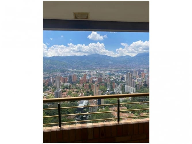 Apartamento de 3 alcobas en venta en El Poblado, Medellín, 158 m² · foto 4 de 24