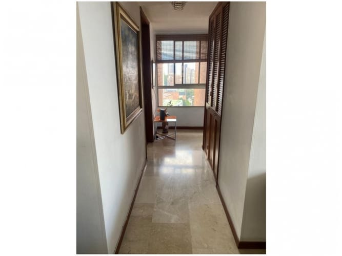 Apartamento de 3 alcobas en venta en El Poblado, Medellín, 158 m² · foto 9 de 24