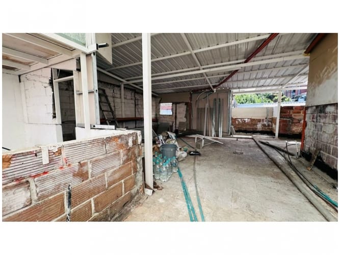 Casa de 8 alcobas en venta en Calasanz, Medellín, 450 m² · foto 3 de 24