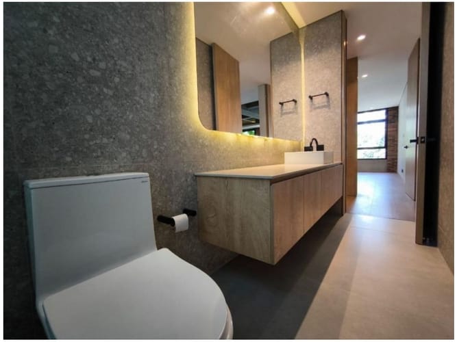 Apartamento de 2 alcobas en venta en El Poblado, Medellín, 202 m² · foto 12 de 13