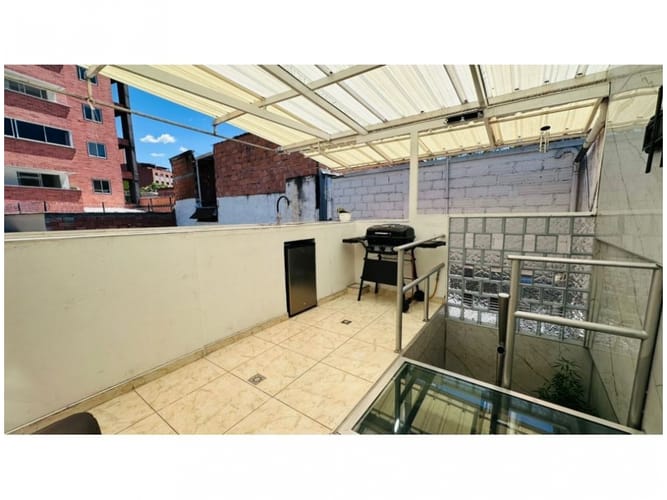 Casa de 8 alcobas en venta en Calasanz, Medellín, 450 m² · foto 6 de 24