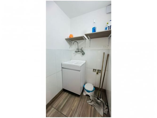 Casa de 8 alcobas en venta en Calasanz, Medellín, 450 m² · foto 15 de 24