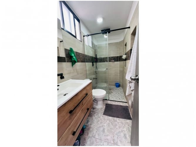 Casa de 8 alcobas en venta en Calasanz, Medellín, 450 m² · foto 21 de 24