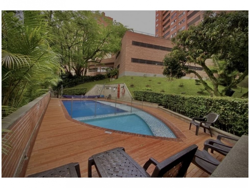 Apartamento en venta en El Poblado, Medellín · foto 14 de 18