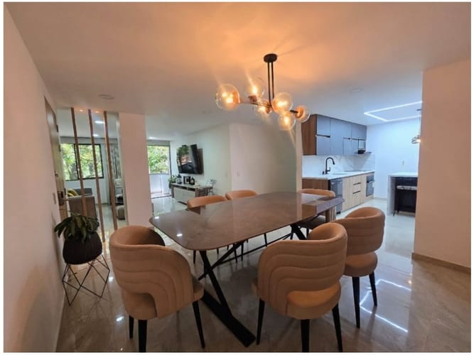Apartamento en venta en El Poblado, Medellín · foto 2 de 22