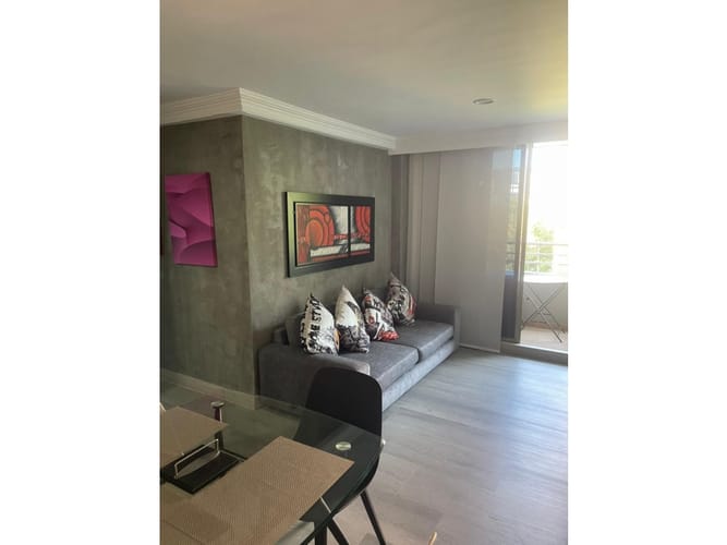 Apartamento de 3 alcobas en venta en El Poblado, Medellín, 75 m² · foto 3 de 5