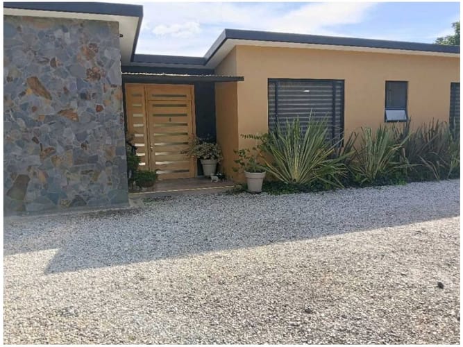 Casa de 2 alcobas en venta en Chuscalito, La Ceja, 180 m² · foto 2 de 24
