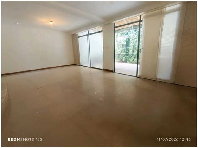 Casa de 2 alcobas en venta en Los Naranjos, Medellín, 162 m² · foto 5 de 24