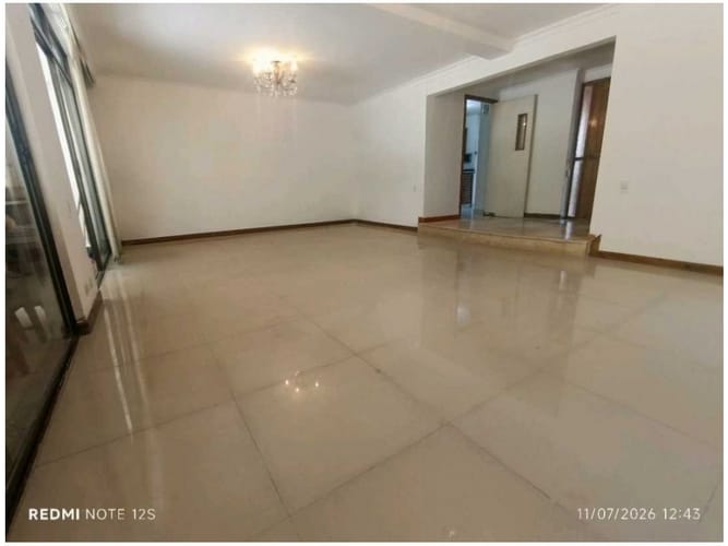 Casa de 2 alcobas en venta en Los Naranjos, Medellín, 162 m² · foto 6 de 24