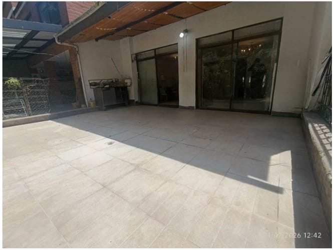 Casa de 2 alcobas en venta en Los Naranjos, Medellín, 162 m² · foto 8 de 24