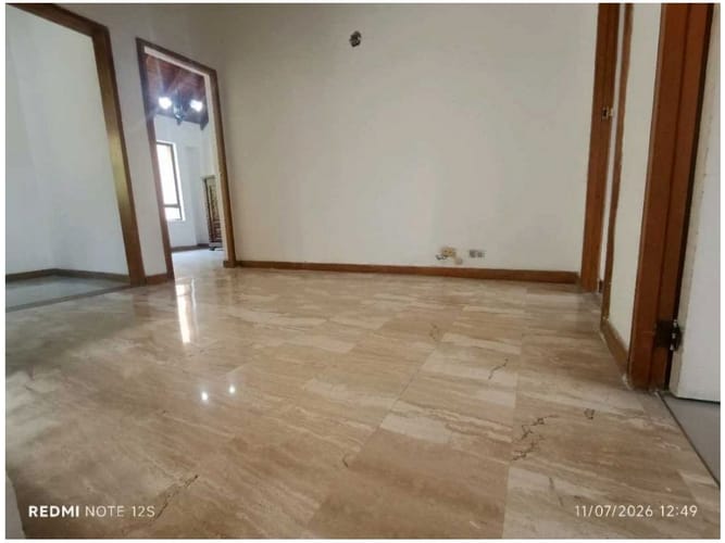 Casa de 2 alcobas en venta en Los Naranjos, Medellín, 162 m² · foto 13 de 24