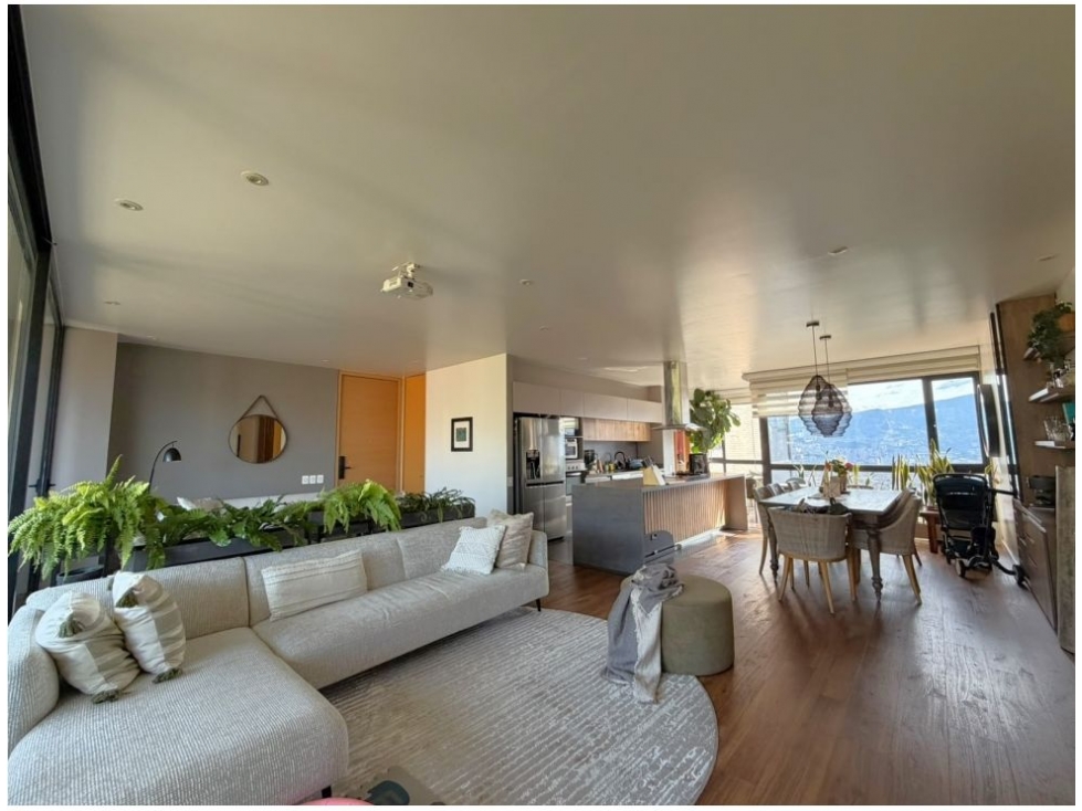 Apartamento en venta en El Poblado, Medellín · foto 8 de 14